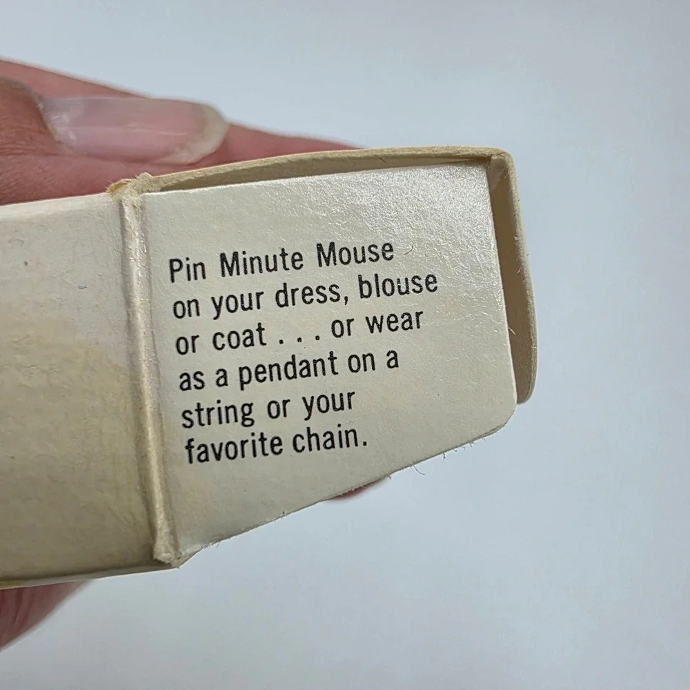 Avon‎ Minute Mouse Pin Clock Feature Vintage 1974 Kitsch Accessory One Size